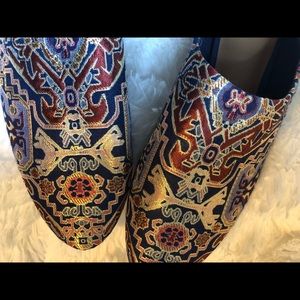 NWOT Urban Outfitters Mules, 9, vibrant boho